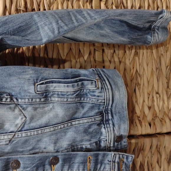 Aritzia Talula distressed jean jacket size xs - Picture 5 of 7